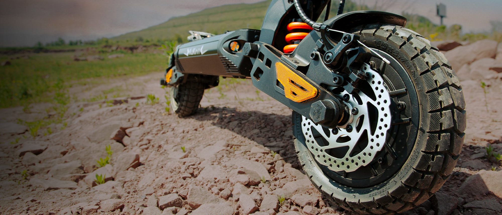 KuKirin G2 Master front wheel, tyre, brake and suspension