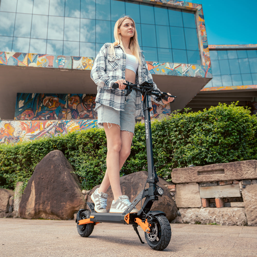 KuKirin G2 Pro 2026 in an urban setting