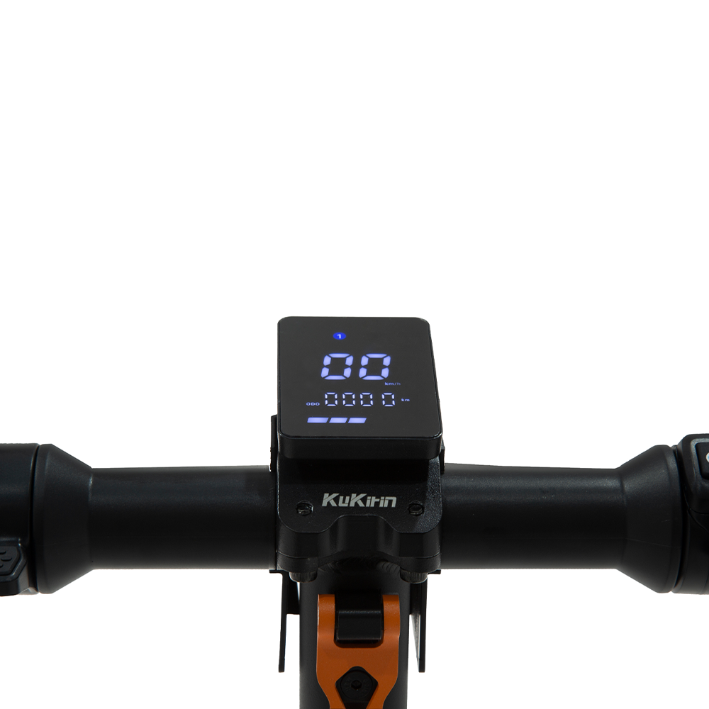 KuKirin S1 Max digital display close-up